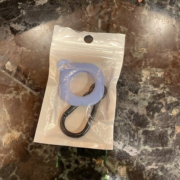 AirTag keychain holder for keys - Picture 1 of 2